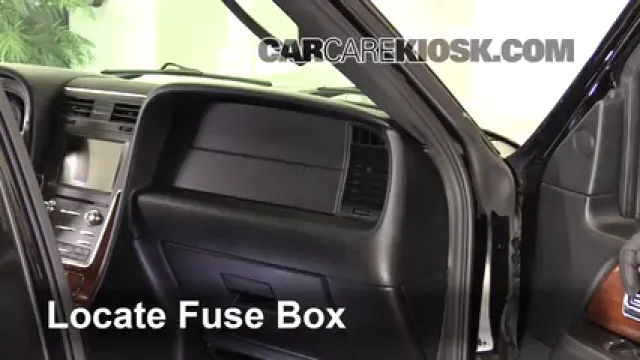 2016 Lincoln Navigator L Select 3.5L V6 Turbo Fusible (intérieur) Remplacement